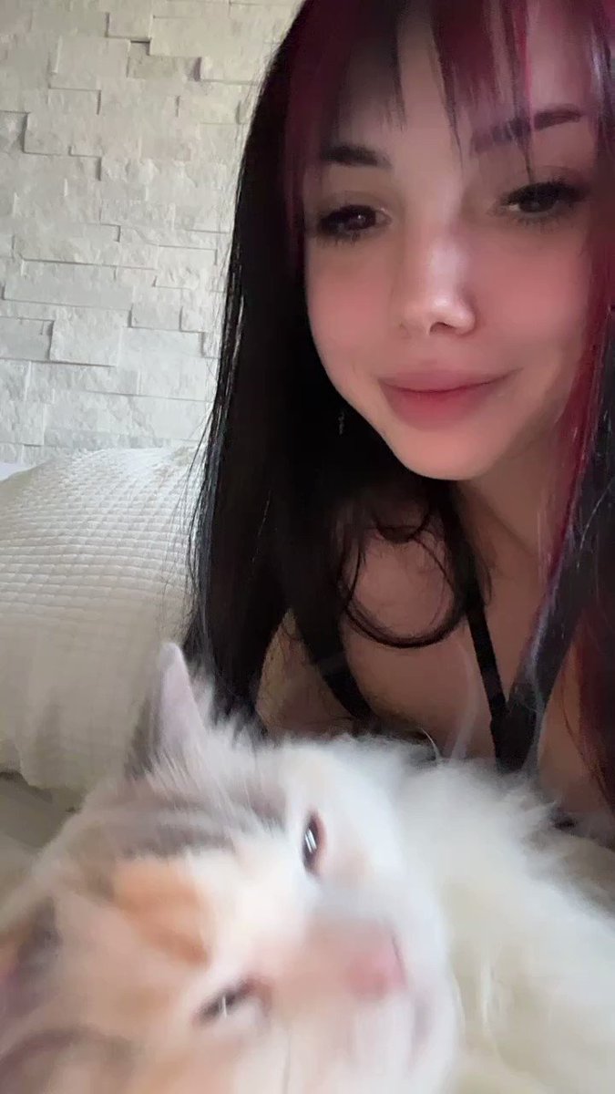 she rly is my best friend fr https://t.co/WIQDfea9AH