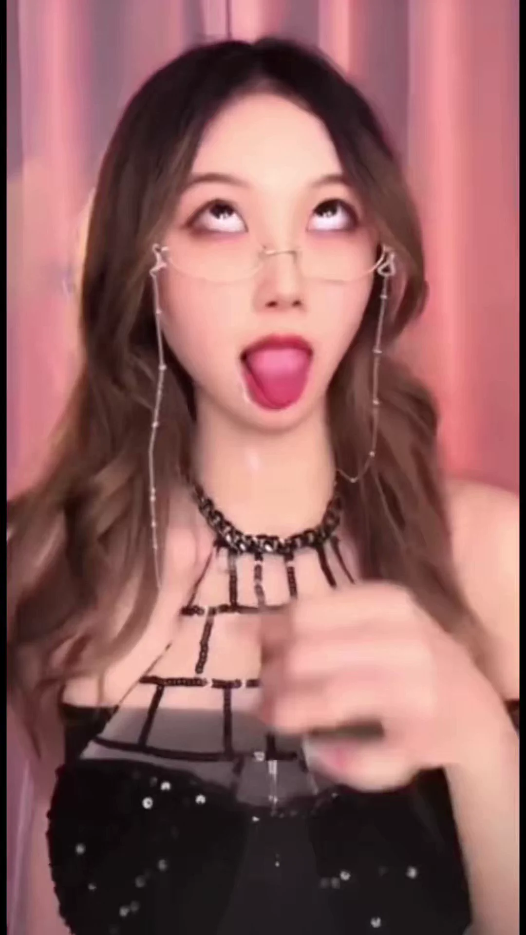 #盯射 #ahegao #阿黑颜 #翻白眼 #丧志 #母猪 #反差婊 #网红 #健身 #女神 #婊子 #高潮脸 #整容脸 #健身婊 #油脸 #名媛 #浓妆 #射屏 #粗口 #羞辱 #丧志 #美腿 #肥逼 #泳装 #妓女 #骚逼 你为什么对着脸就射了？ https://t.co/hw2dF2bvzE