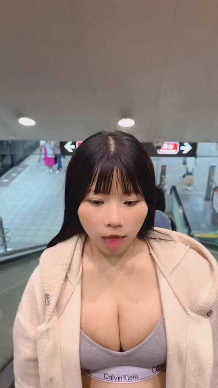 今天天氣好把大奶奶拿出來🐮🫣 https://t.co/Rz3G9QMN9N