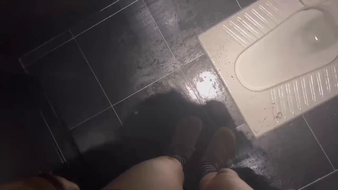 感谢老朋友续费！感谢🙏一直陪伴！VIP群的线下活动，满足小哥的心愿现场脱给他！ https://t.co/LZTl26Ixoe