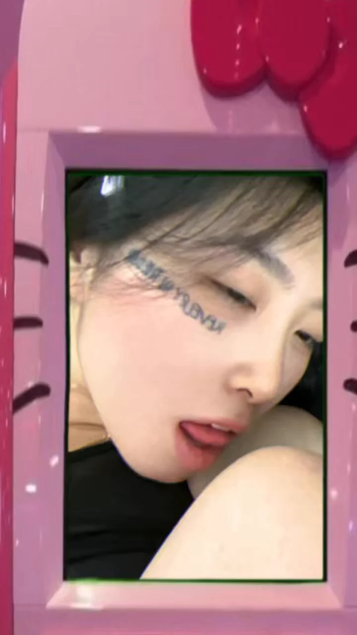 伴随时长～阿黑颜💓暑假到啦，和我一起进入成人🔞世界吧！vip👗188vx🌍520👗➕🌍666转发评论里抽3️⃣个送唇印原味👙🆓 https://t.co/bh5k2VsN0K
