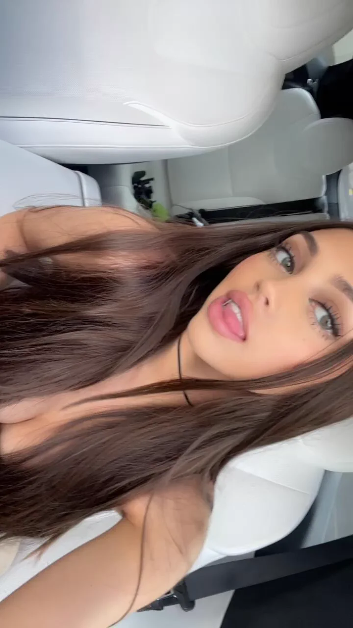 cute 🍒 pics in your dm if you say hi https://t.co/a8tywjXeZp