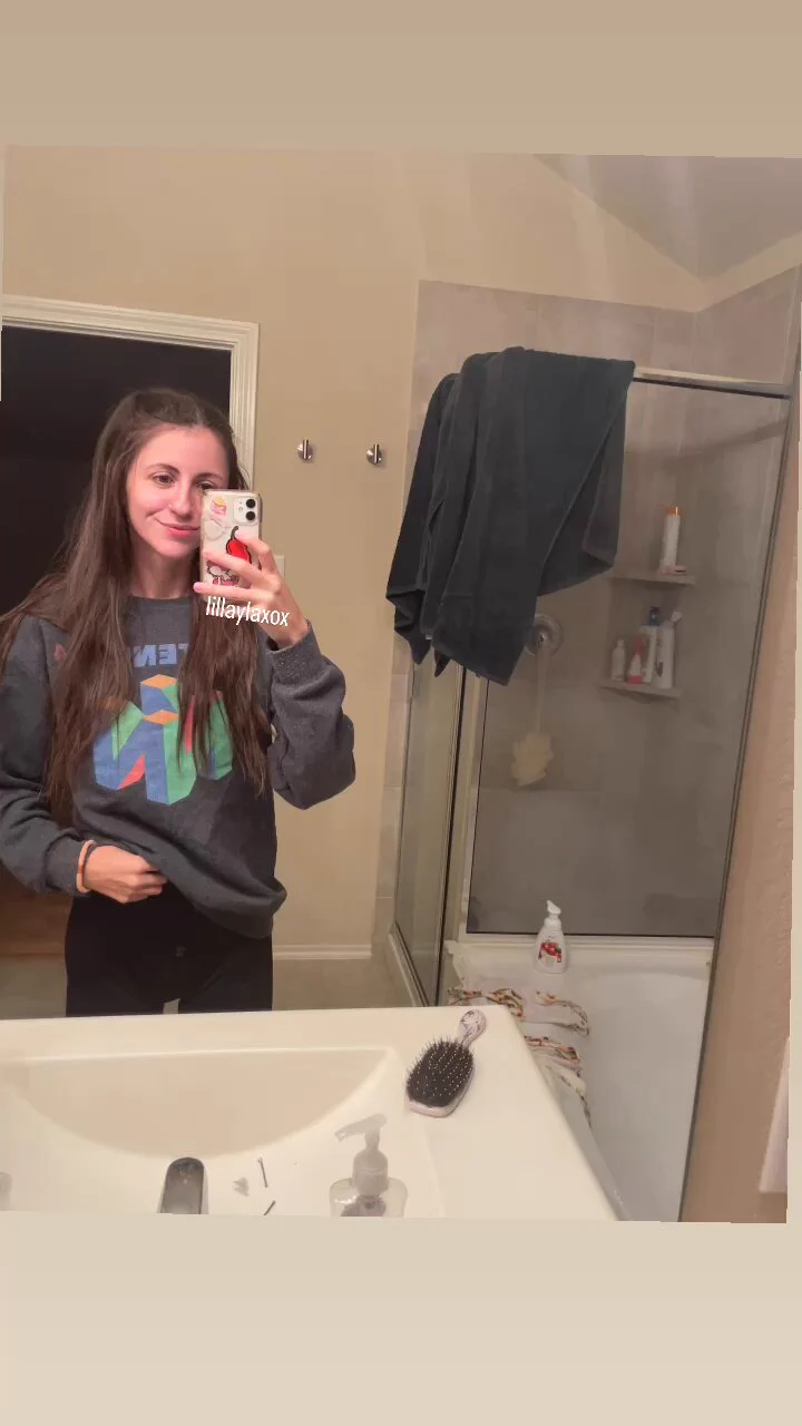 do you like small boobs? or are they too small? https://t.co/lZwm68mzN3