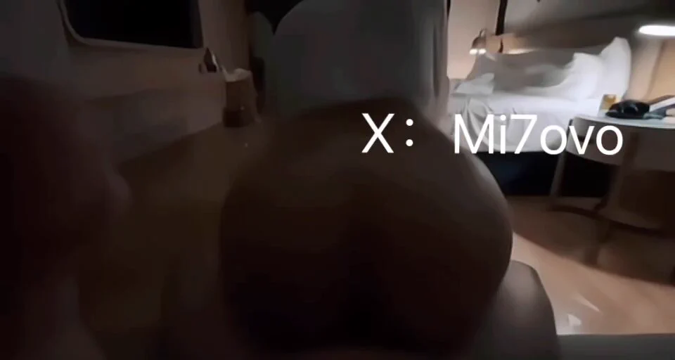 变成打桩机了🥹
哥哥说：会动的小咩就是爽(&gt;^ω^&lt;) https://t.co/eT0YDnRgSz
