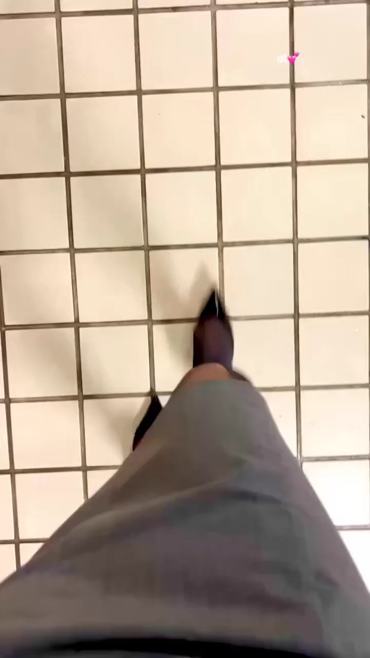 こんばんは✨ただ歩いている所🎥明日朝、帰ります✈️ https://t.co/CSTEFlxV3z