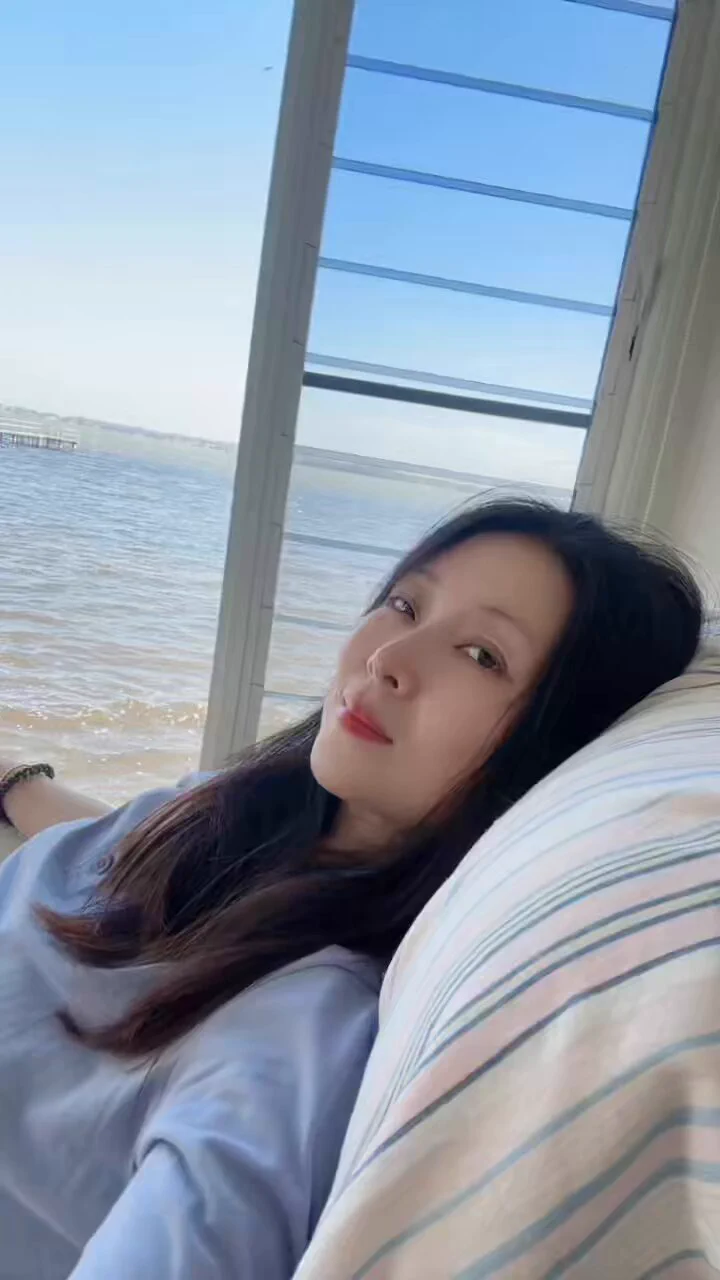 悠闲的下午。 https://t.co/m6TLeZFn0V
