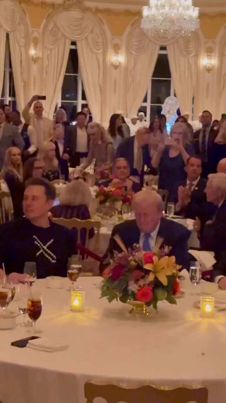 Elon Musk, Donald Trump, Barron and Melania blasting YMCA at Mar-a-Lago on Thanksgiving https://t.co/elroKGQ9VA