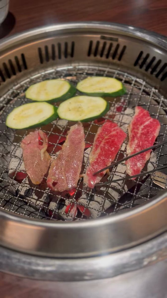 @XX_xoxo_xoxo 說走就走！！
烤肉還得是炭火啊🥹🥹
味道才對_(꒪ཀ꒪」∠)_ https://t.co/YCI76xz9DW