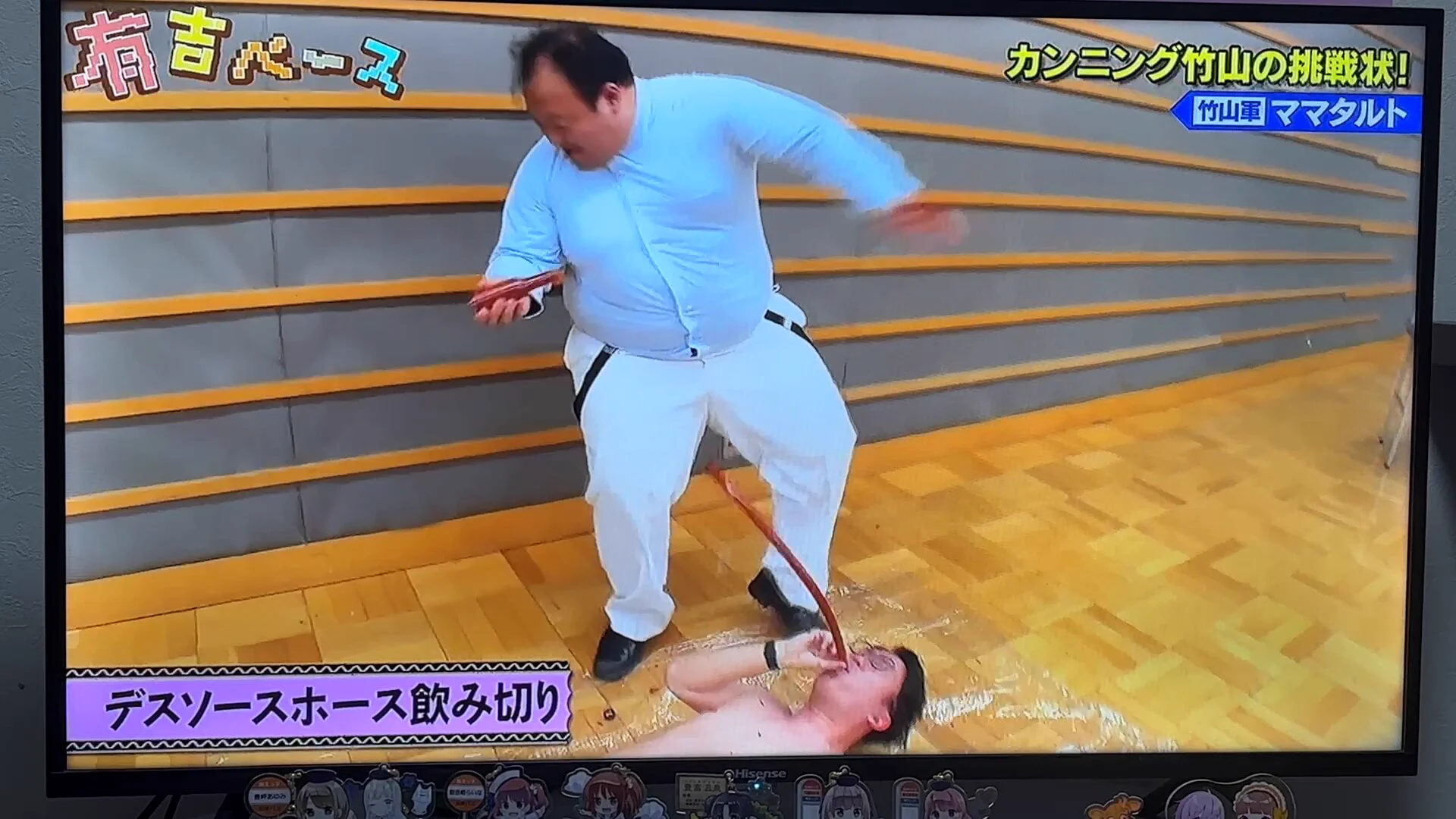 肥満の動きがすごいと言われてるが。有吉ベースで、デスソースを顔面に浴びた時の肥満の動きの機敏さたるや https://t.co/2G3j9wcabK