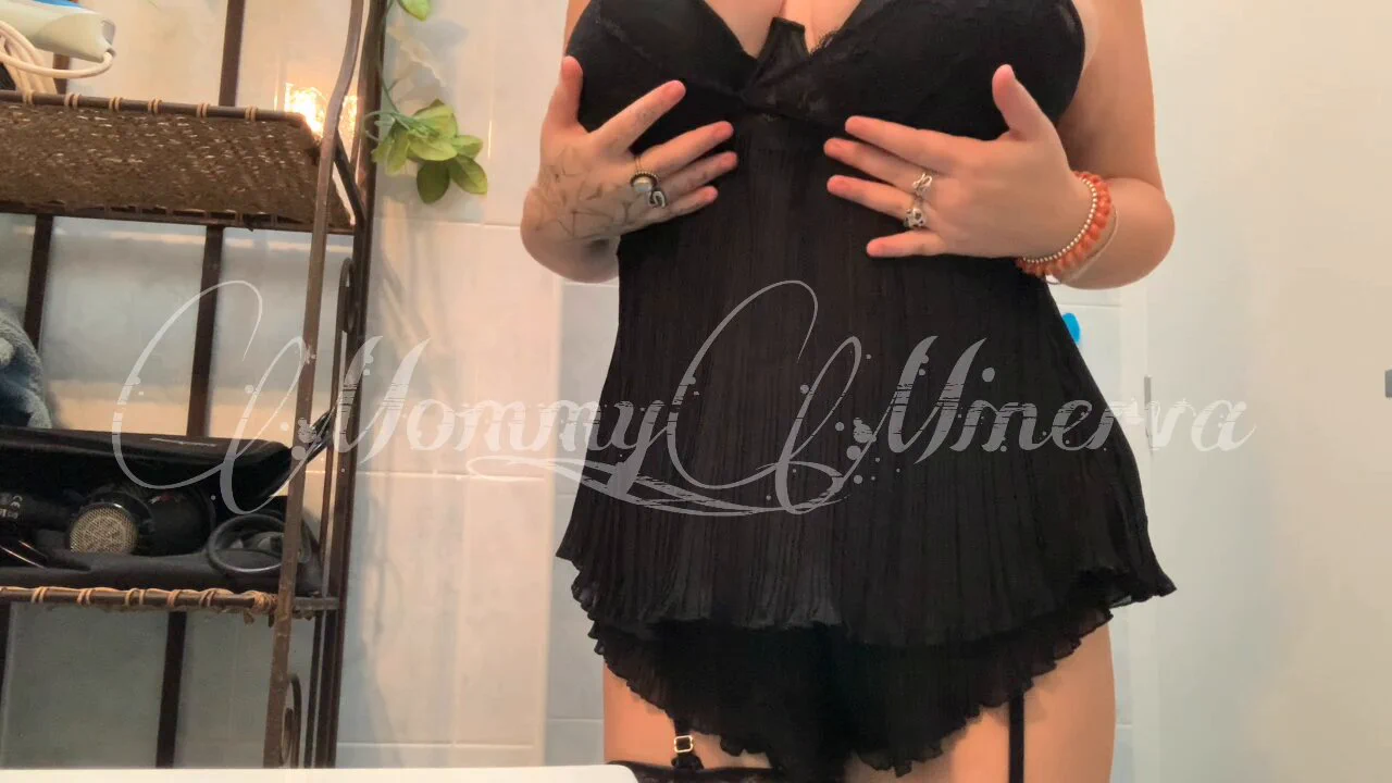 Good people, good customers, in fact good subbies and fans tip their favorite creators or dommes. Have you been good? I don’t think so. https://t.co/hDFW6zksaY