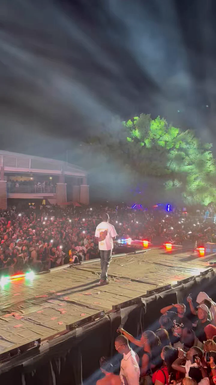 WHIP ONE WHIP TWO!! ❤️🚀 https://t.co/KtYoK8HgTD