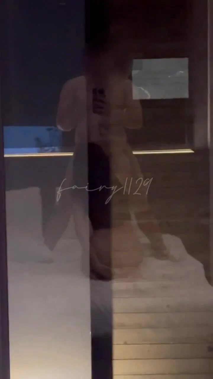 同时戴着电动肛塞插着硅胶假jb一边上下动一边给爸爸口…@DaFoer_ @UeeTuip @Daguidiyi @UeeDok @Fojiangnice @UeeWhy https://t.co/lxw3XtwnJq