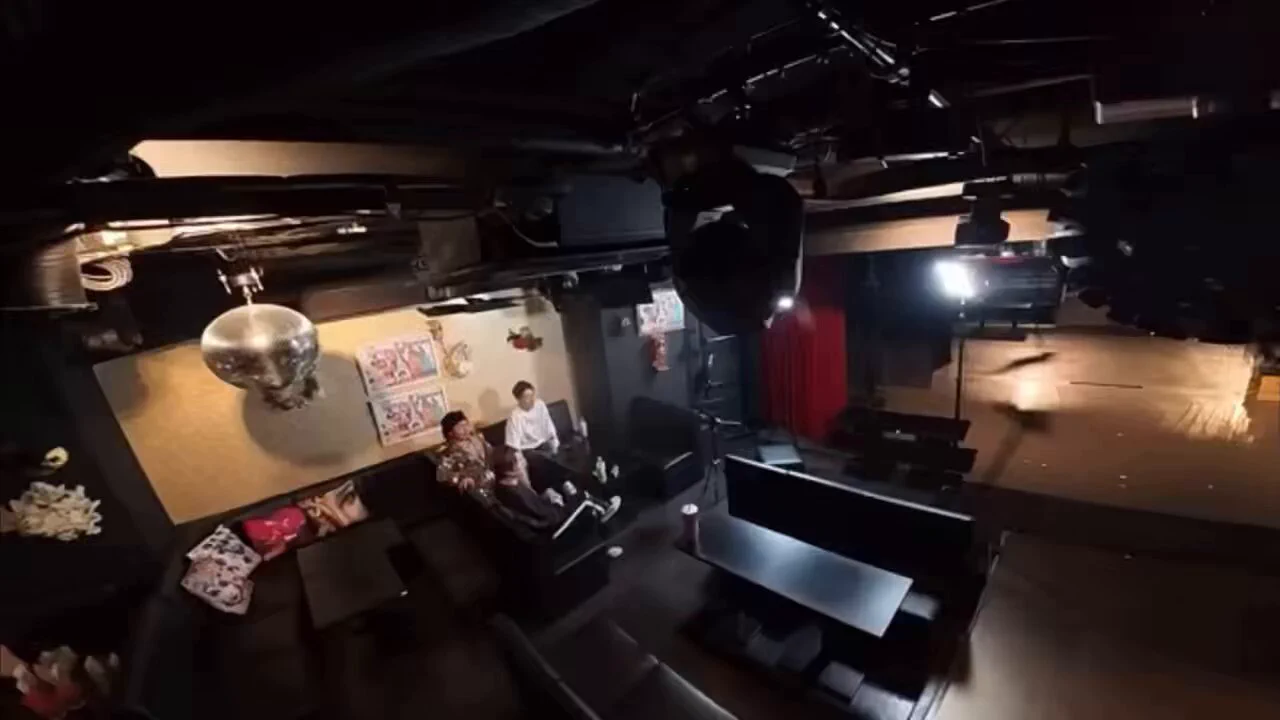 これでもか‼️ってくらいレインボーな衣装だけどレインボーパレードが嫌いなママと私w https://t.co/JErqvZbpuf
