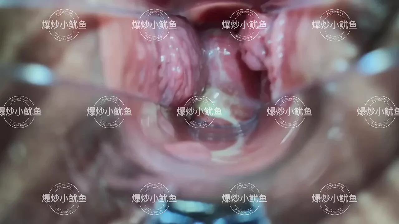 🌸万粉福利来咯~~🌸根据投票结果，大家想看穴穴扩张并展示阴蒂高潮，同时有宝宝私信想看水水分泌的过程，这次一下成功啦~❗关于水水的分泌🌸我觉得可能是斯基恩氏腺，前庭大腺共同分泌，而潮吹的喷水可能还有niao。这次科普的不算很严谨，就勉强算第5.5季吧~Ps这次放了原声😎(因为我尽力没出声哈哈哈哈(〃'▽'〃)）@DaFoer_ @UeeTuip @Daguidiyi @UeeDok @Fojiangnice @UeeWhy