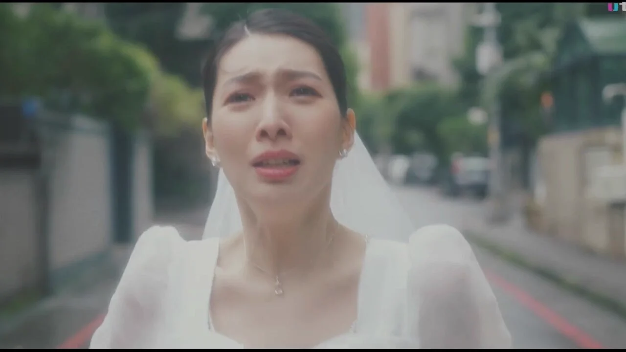 超级唯美国产片-相遇的时候（下集）。啊~哭死了！为什么相爱的人不能在一起....不能剧透了！看完不哭你捶我，慢慢欣赏~/(ㄒoㄒ)/~~宝子们，帮我点点关注点点赞，我去找更美的国产av#小野猫 #精选av #国产av #剧情 #婚纱 #虐恋 https://t.co/6yd5lnRCVa