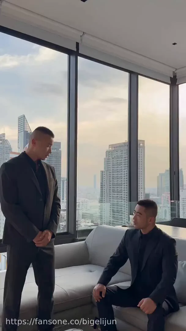 妈呀，好帅好大，太好看了吧好看到想射这也太大了啊 卧槽卧槽，受不了啦更多完整版下载小蓝视频观看:https://t.co/fIEG8SADor正太骚u蓝:https://t.co/x69oswZqcb G头条永久免费:https://t.co/J79OtoAFtz https://t.co/meTFaFA1l8