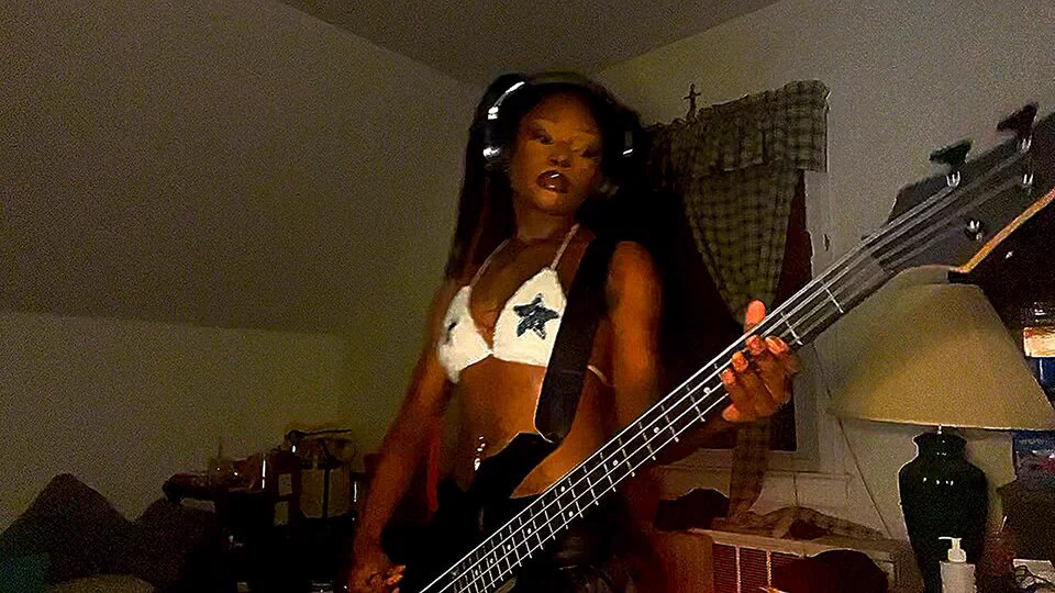 SUPERMASSIVE BLACK HOLE - MUSE-The full video is up on my YouTube to those that have been asking 😭 idk if it was worth the wait but I still look cool so a win is a win https://t.co/iljSOZMQc4