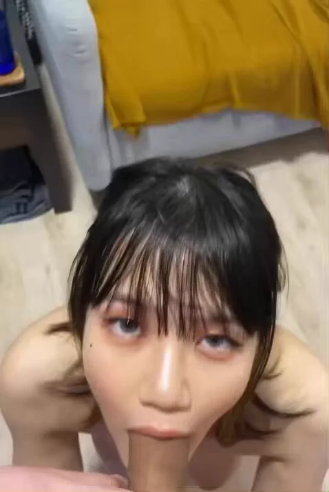 颜值非常耐看，身材好到爆炸 口交技术非常好，贱嘴一用就知道给不少狗男人口过更多母狗口交 性奴曝光 点进我主页电报投稿￼：@SexytoBaby@SexytoLady@SexytoDoll@SexytoGirl https://t.co/PiAIUHOj50