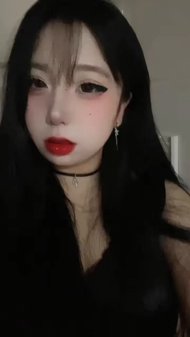 #s #iiii #4i 要是我有居居就好了 塞你嘴里 这样你就说不出伤害我的话了 https://t.co/2qqtSUHI7q