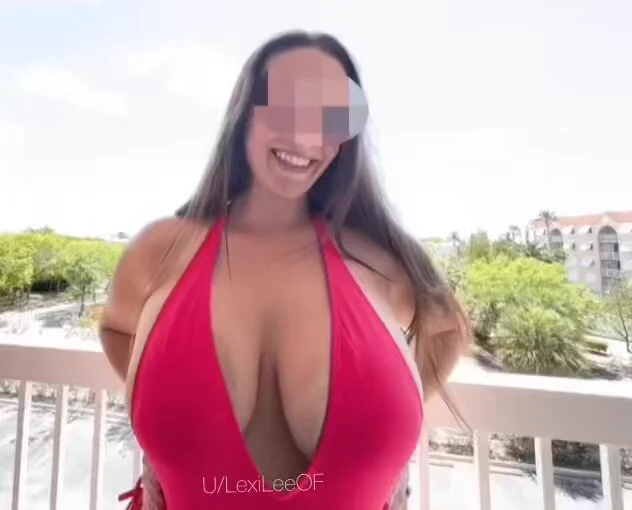 I hope my big tits make you smile https://t.co/LcVYv4vUSY