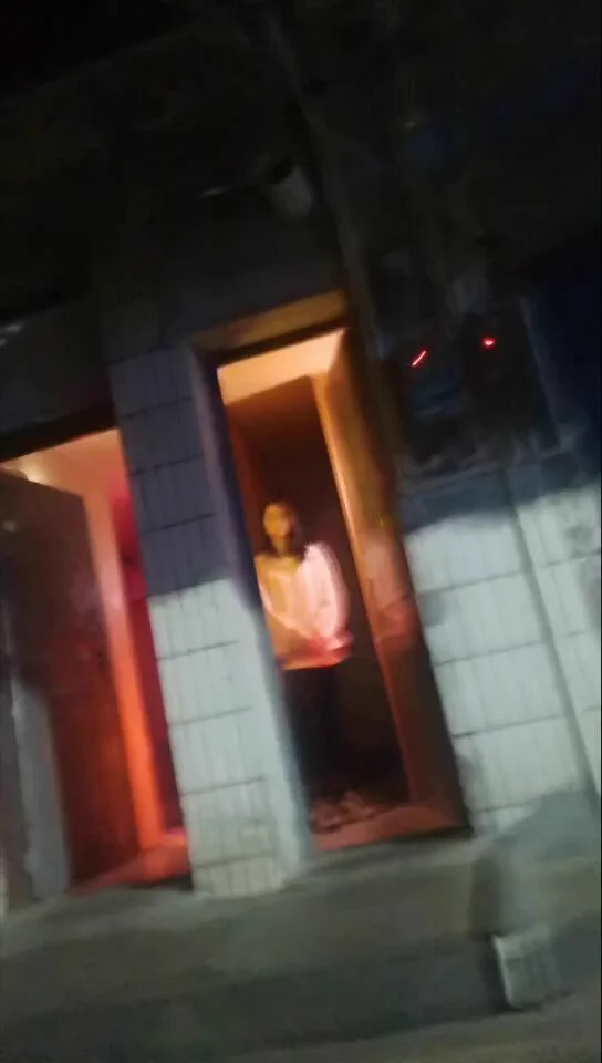 #站街 #长沙玉兰路又双叒叕来货了，鸡友提供的视频，整条街都是到了看到取暖灯光的上前问就是了，比广州太和那个小区还要疯狂站街 纯卖 200一次 https://t.co/fWMpvoUqyp