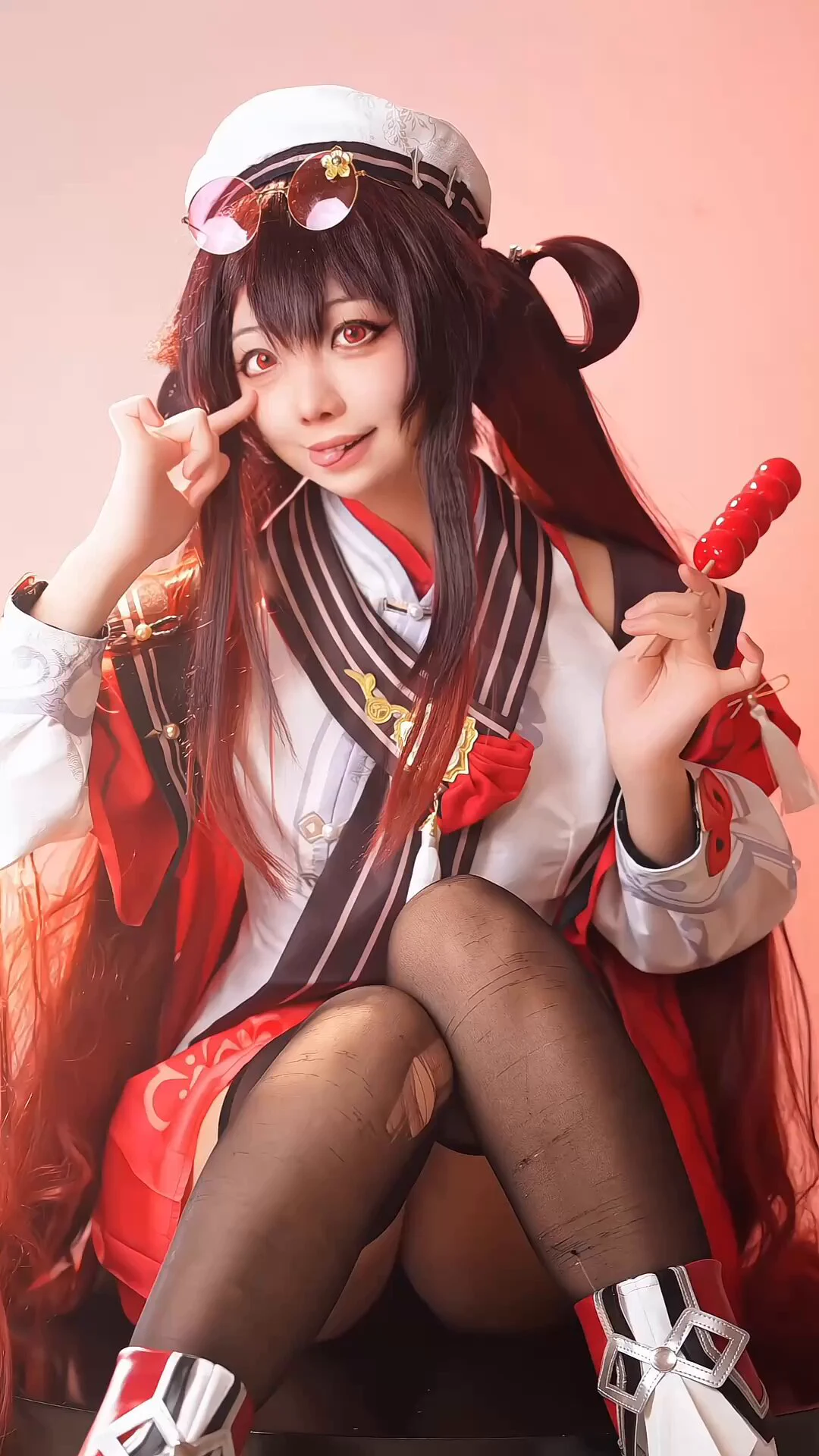 やっほー！本堂主の新衣装どう…？海灯祭 胡桃🧧#GenshinImpact #原神 https://t.co/OrRcAVAcWG