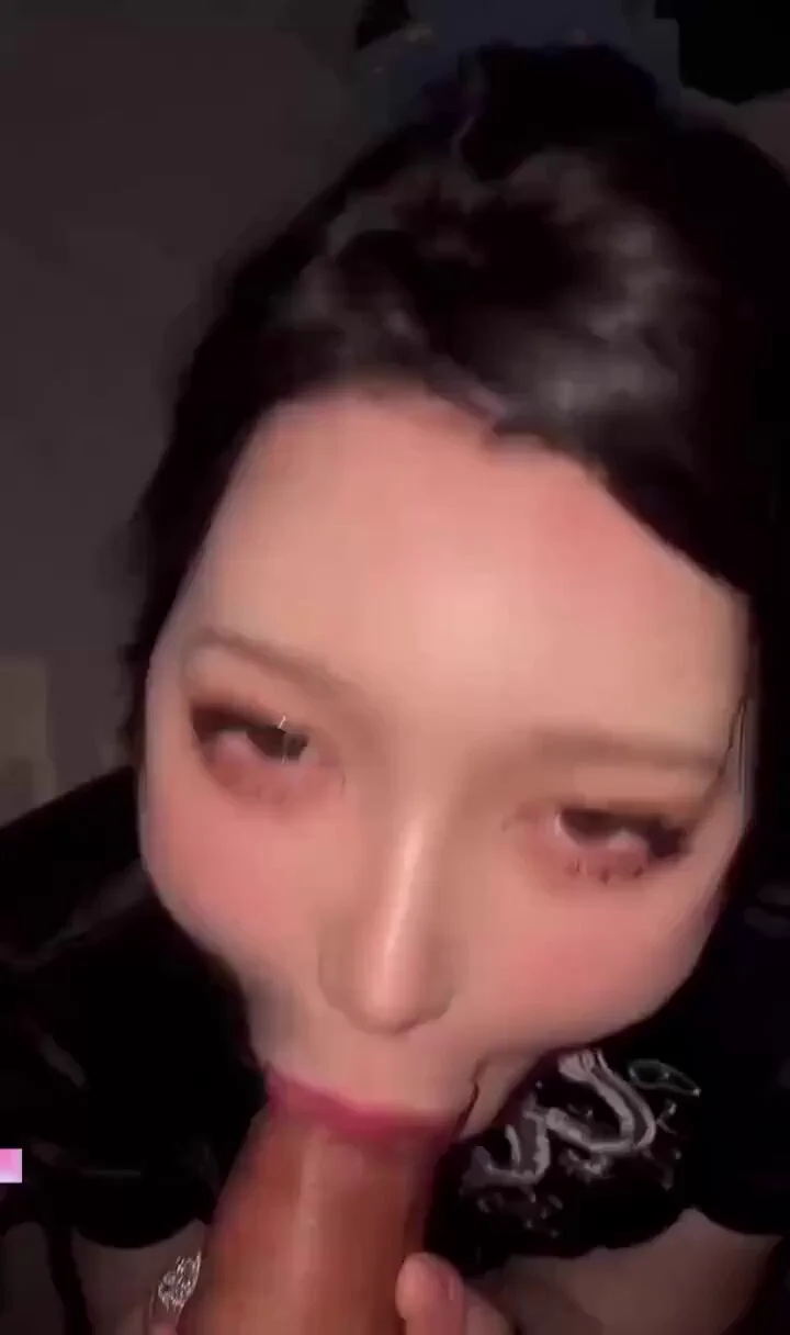 北上广100位网红外围露脸做爱合集，都是别人花几百万娶回家的老婆#福利姬 #网红 #中出 #潮吹 #群P本视频及更多精品在杏吧影视获取，下载方式见评论区👇👇 https://t.co/J0VaEAgg9k