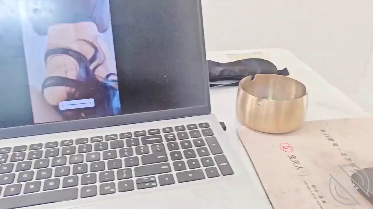 顶级乱伦，善良的小嫂子。（嫂子看着自己3p的视频，被老公内射后又被小叔子内射）@SexytoBaby@SexytoLady@SexytoDoll@SexytoGirl#巨乳 #黑丝 #母狗 https://t.co/FXmFdyVTGu