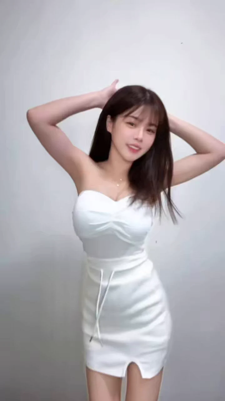 你要是不主動，我怕今晚要便宜別人了🤭 https://t.co/DqGEipGsvM
