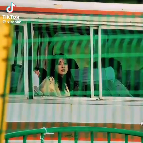 kalian semua harus nonton the White Olive Tree, udah capek aku salting sendirian😔 https://t.co/fgYMmARAwq