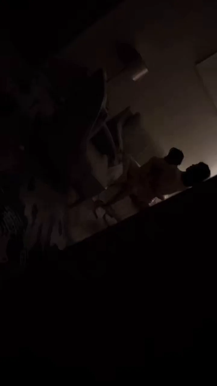 骚妻半夜他们俩再干嘛？透情内设？原创淫妻关注主页更新…@SexytoLady @SexytoBaby @SexytoDoll @SexytoGirl https://t.co/31hDqqCsfj