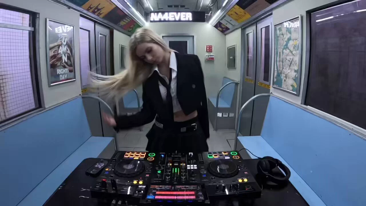 techno princess https://t.co/Xc0AiUoqsU