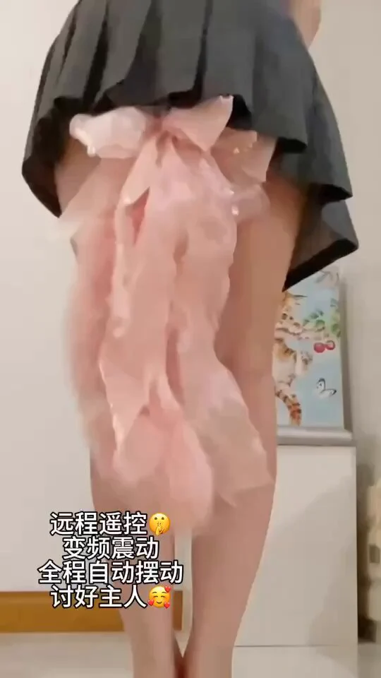 大家看我发现了什么好东西！全自动摇摆电动尾巴！！花椒馒头铺2.0版本，带遥控可以远程控制，尾巴是手工做的，可以选择长短！讨好主人的利器~又烧又清纯的动态小狗，好用没的说！@HUAJIAOMEI @Mantou_naive https://t.co/JuYDfyi52c