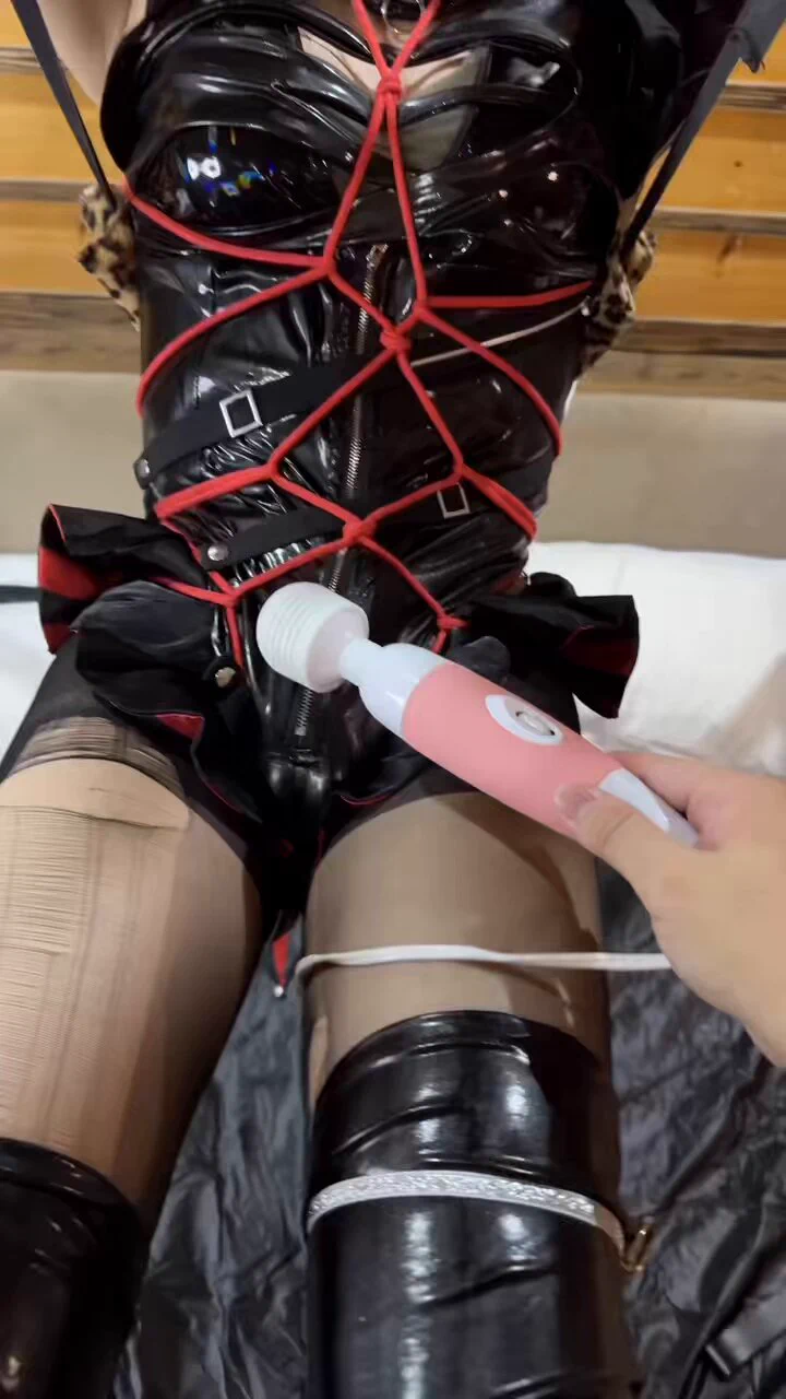 因为满口国粹，被阳具口塞堵住小嘴巴，所以要好好惩罚你的目中无人！ https://t.co/tCElvP8ojK