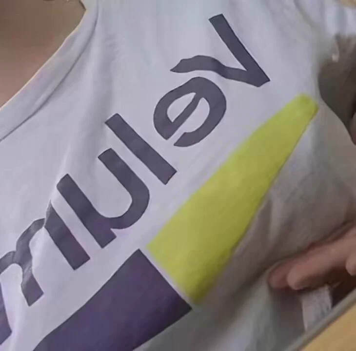 崩溃，我在上课揉奈子被同桌看到了，他还问我要不要他来帮我揉，我跟他说要不干脆我俩去开房得了。。。 https://t.co/wT2GYzxL6Q