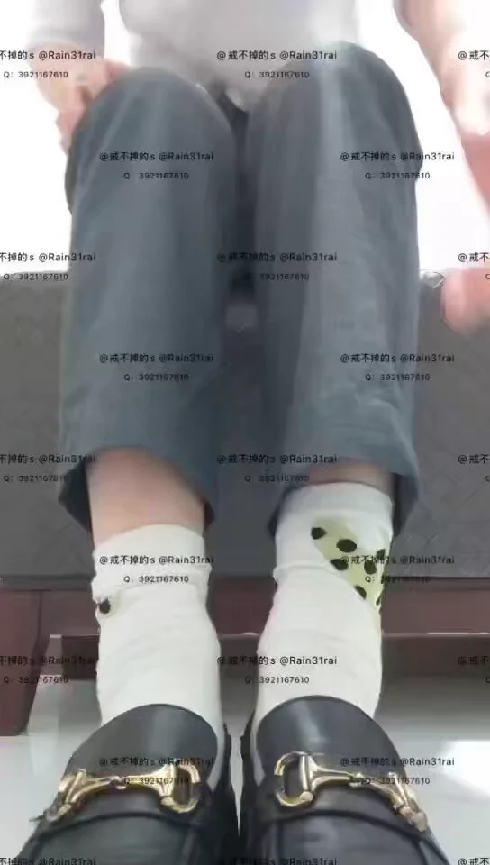 #专柜丝袜 #原味丝袜 #柜姐丝袜 多家大福工作短丝jb套子持续有货，水晶丝和天鹅绒、清淡和重口都有重口短丝持续有货但货不多，某汽车展厅销售调教的很听话，棉袜里套短丝袜连续穿五个工作日，还让她拿个类似🐔的瓶子夹在丝袜脚之间搓，真是想象不到平时端庄大方的销售穿着短丝搓🐔啥样呢需要的联系 https://t.co/fVoEA5sfPv