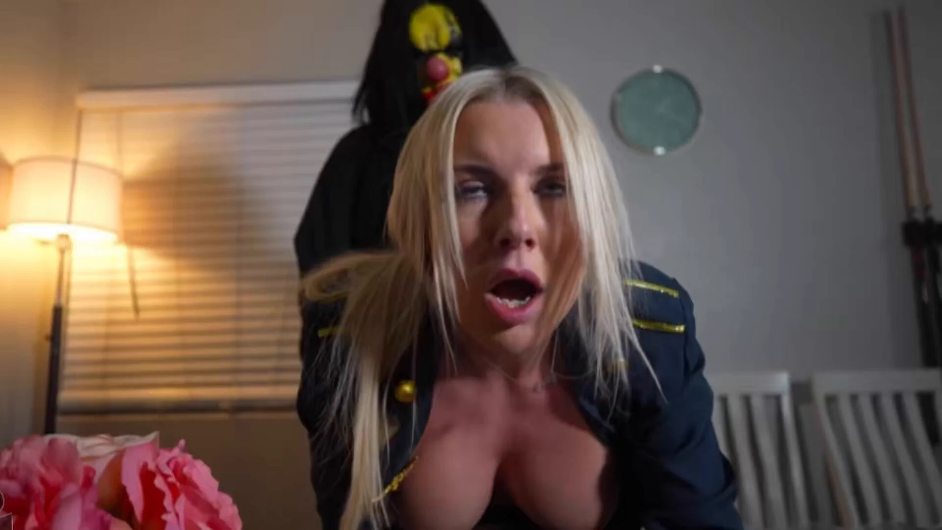 The Layover starring @HotwifeEmilyUK is out now 😏✈️💦 https://t.co/Ldo42CauRw