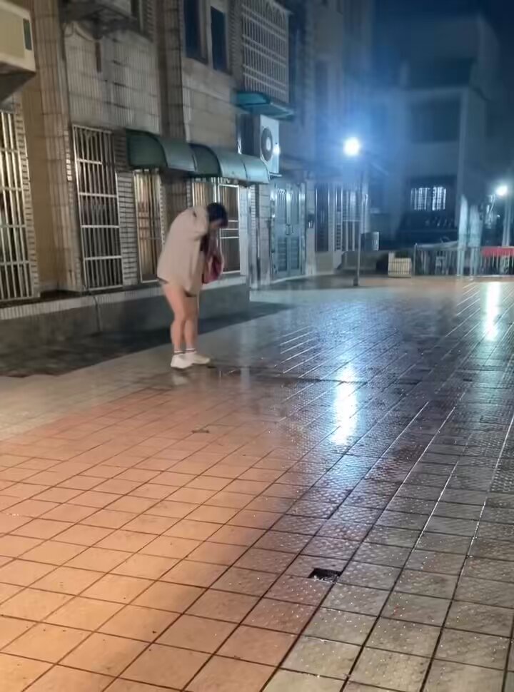 我姐偷拍還把我拍的跟智障一樣⋯⋯ https://t.co/IW6EXXuqcX