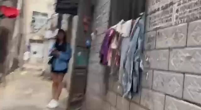 #昆明 #站街昆明 大板桥有10多个站在路口，还有很多足浴店，有一个少妇不错，身材好，很能聊就跟了她上楼关上门直接从后面抱着她jb在她圆润的屁股上蹭硬，然后脱衣上床带套，狂干了几分钟后给她干舒服了一直骚叫，姿势都很配合居然主动亲吻是我没想到的 https://t.co/1pJpJOPsMb
