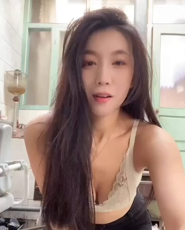 发个山东的瓜吧王木木烧烤完整版视频真是喷泉啊，好骚投稿💌：@SexytoBaby @SexytoLady @SexytoGirl @SexytoDoll https://t.co/UfDyN5opWW