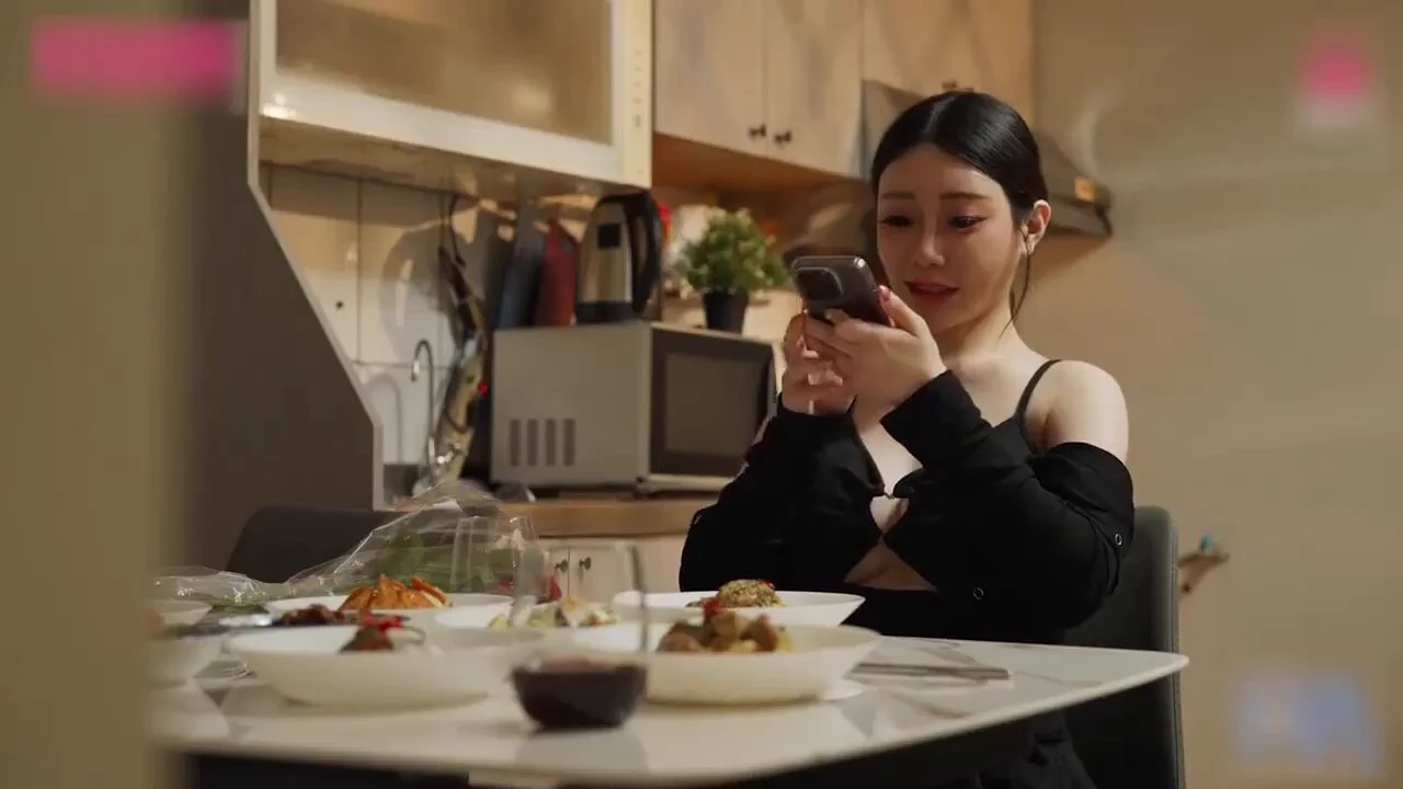 老公结婚纪念日~老公放鸽子，老婆一气之下和闺蜜到ktv点男模开淫趴，在ktv和男模干起来了~果然女人都是耐不住寂寞的🔥🥵（主页还有更多精彩视频）投稿💌：@SexytoBaby@SexytoLady@SexytoDoll@SexytoGirl https://t.co/CeSzCgbSUx