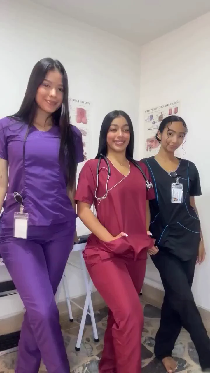 Cuidando da saúde dos pacientes de dia e criando entretenimento à noite. O caminho do job é inevitável kkkkkkkkkkkkkkkkkkkkkkkk https://t.co/dnXPmK21Jp