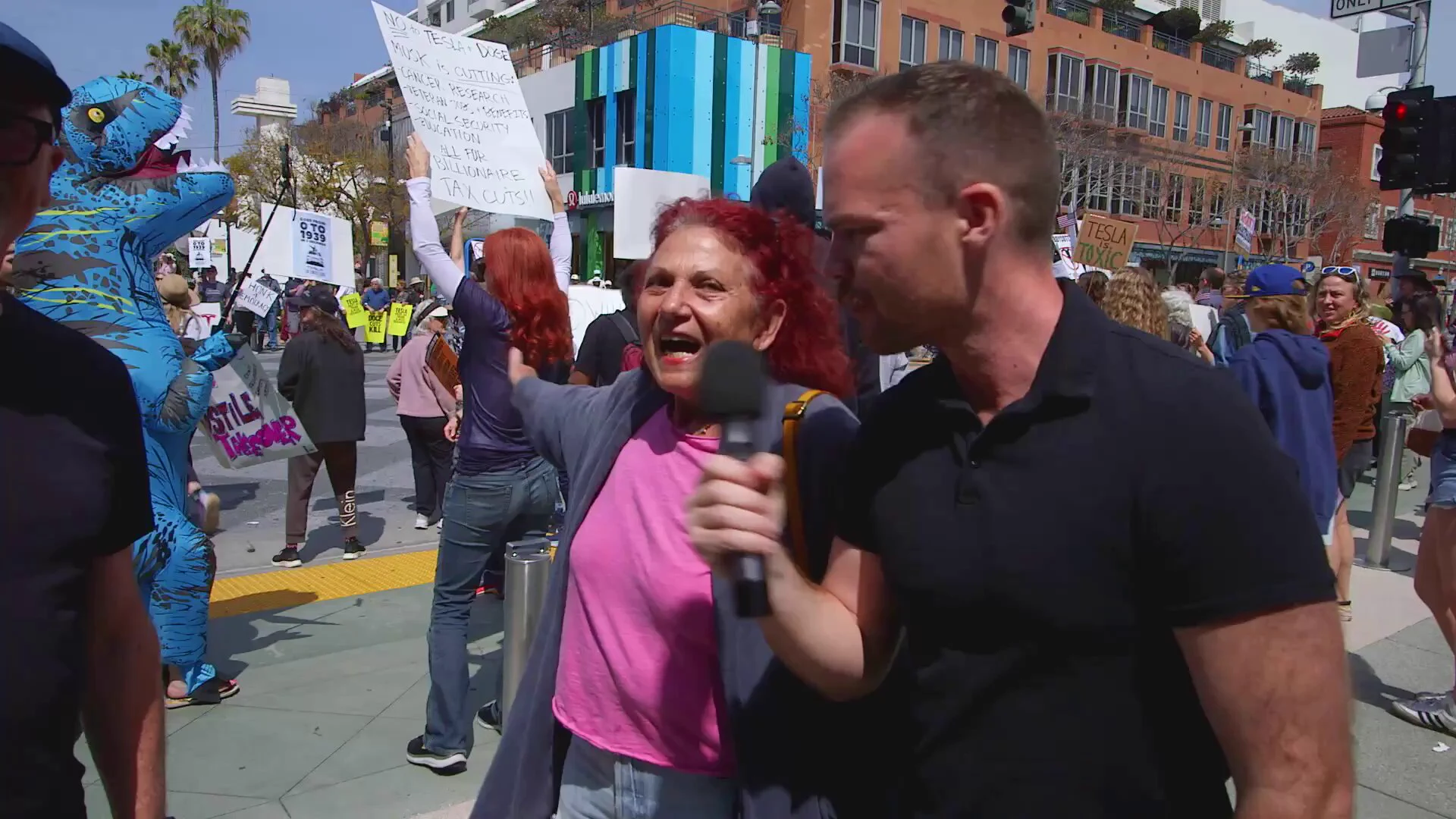 Bravo, excellent!! Woman came here from Israel 40 years ago, legally. Praises @elonmusk Says protestors are staying in Airbnb’s. Who is paying the bills? https://t.co/zmQwb26dGd