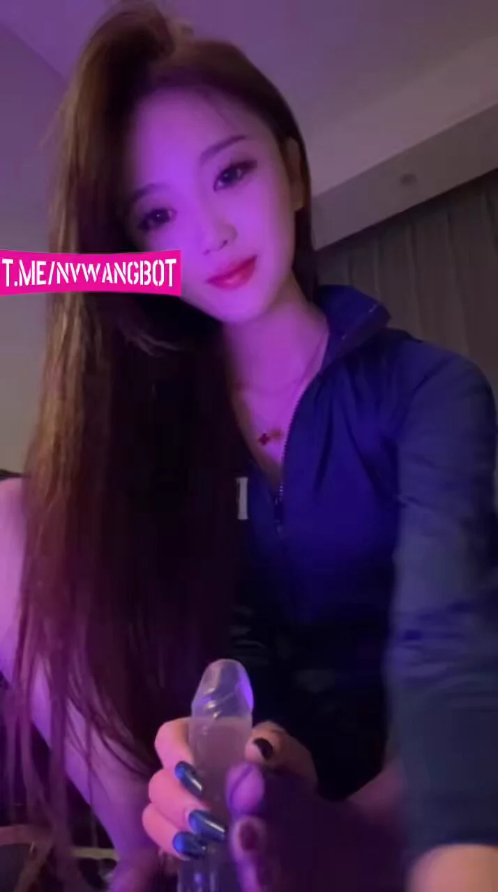 女神第一视角 足交口水羞辱红绿灯调教盯射，听主人的话交出你的劣质精液！#第一视角 #女神 #盯射 #红绿灯 #足交 #口水 https://t.co/Srj25qzSKS
