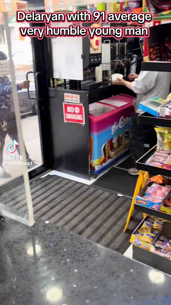 More of this, please. 

This shop owner gives out food, cash, and prizes for good grades. https://t.co/Jkz34Ar2t9