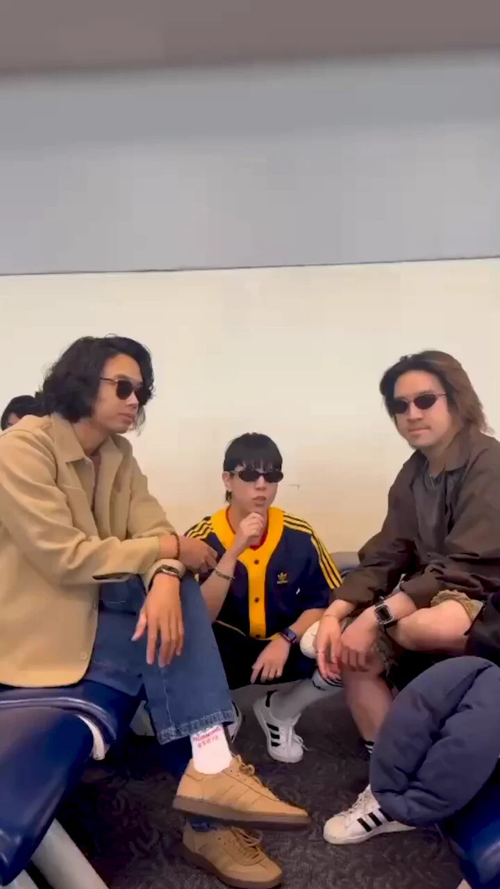 ถ้าเราได้เจอกัน Tilly Birds อยากบอกว่างานนี้มีแต่ความมันส์ 🎤 กับงาน FWD Music Live Fest 4 ตอนสาดความสนุกทุกโมเมนต์ 🎶💦 คอนเสิร์ตฟรีใจกลางเมืองที่มีน้ำให้เล่นฉ่ำที่สุด สนุกสุดทุกจังหวะ!📍วันที่ 19 เม.ย. 68 ที่ลานหน้า centralwOrld3 หนุ่ม วง Tilly Birds ขอชวนแฟนๆ มาล้มแชมป์ความฉ่ำไปพร้อมกันที่งาน #FWDMusicLiveFest แล้วมาเจอกันนะ🥳กองทัพศิลปินสุดจึ้ง! ที่จัดทัพเตรียมสาดความสนุกในทั้ง 3 วัน▶️ 18 เม.ย. 68 #ZOLAR #WOLFHOWLHARMONY #DAOU #4EVE #TattooColourTH #แดนสนธยา▶️ 19 เม.ย. 68 #FOOLSTEP #EMPRESS #TillyBirds #THETOYS #ThreeManDown #หางนกยูง▶️ 20 เม.ย. 68 #MINDY_TH #PRETZELLE #PERSES #PROXIEth #JeffSatur #ONELAMORE🔍 อ่านรายละเอียดเพิ่มเติม https://t.co/QwMFfLLPxw📢 หมายเหตุ- วงไหนจะขึ้นก่อน ขึ้นหลัง รอลุ้นพร้อมกันหน้าเวที เตรียมตัวให้พร้อม แล้วมาลุยให้สุดทุกวง- เตรียมเสื้อผ้าของคุณให้พร้อม เพราะเปียกแน่ แต่ไม่ต้องกังวลเพราะเรามีห้องเปลี่ยนเสื้อผ้าให้ภายในงาน- โปรดระมัดระวังสิ่งของมีค่าที่คุณนำเข้ามาในบริเวณงาน เนื่องจากภายในงานไม่มีจุดรับฝากของ- อนุญาตให้นำปืนฉีดแรงดันต่ำเข้าได้เฉพาะในโซนเล่นน้ำ และห้ามนำเข้าโซนคอนเสิร์ต*เงื่อนไขการเข้าร่วมงานเป็นไปตามที่บริษัทฯ กำหนด#FWDประกันชีวิต #CelebrateLiving #FWDMusicLiveFest #สาดความสนุกทุกโมเมนต์ #FWDTHxTillyBirds