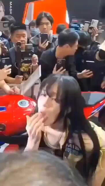 车展的妹妹是拿多少的时薪，这也太拼了 https://t.co/rfYisoIehh