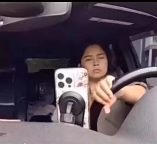 On your phone for 5 seconds while driving is crazyyyyy https://t.co/YqdSmJ3vqW