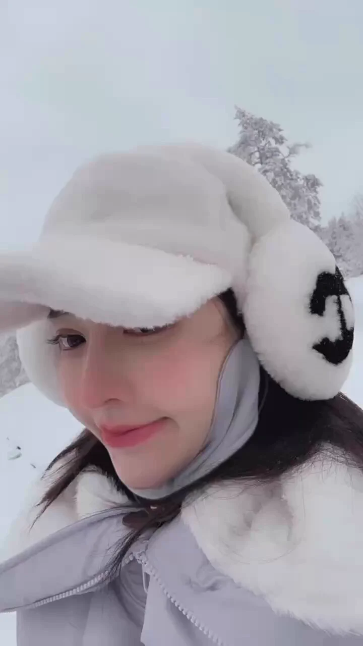 好冷呀～❄️解鎖新地方🔓🥰【LINE】https://t.co/ihId6FdWX0【JKFace】 https://t.co/ERHnKOYbOg https://t.co/Oi81jbHaKE