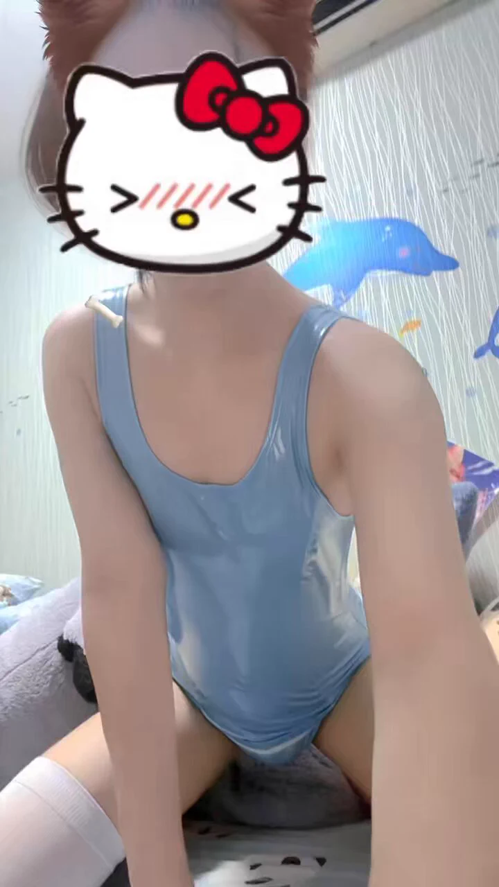 突然想起自己还有个号😋👉🏻👈🏻来更新点东西叭😋嘻嘻 #男娘 #泳装 #白丝 https://t.co/lreXWxslXW